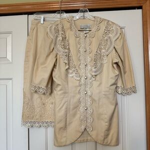 Jessica McClintock Vintage Off White Bridal 2-Piece Coquette Lace Trim Suit‎